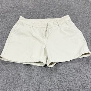 Vineyard Vines Off-White Women's Bermudas